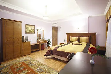 Hotel Blue Hills 3*